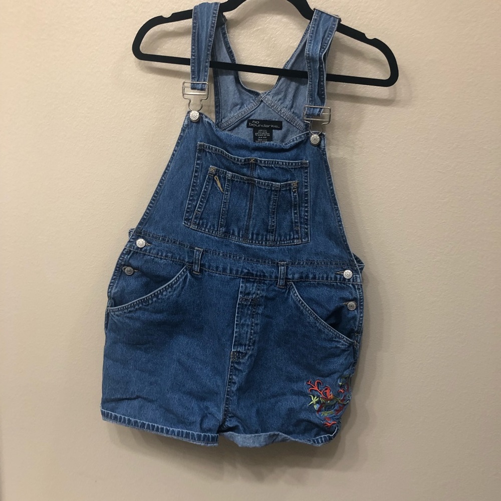 Vintage no boundaries short overalls